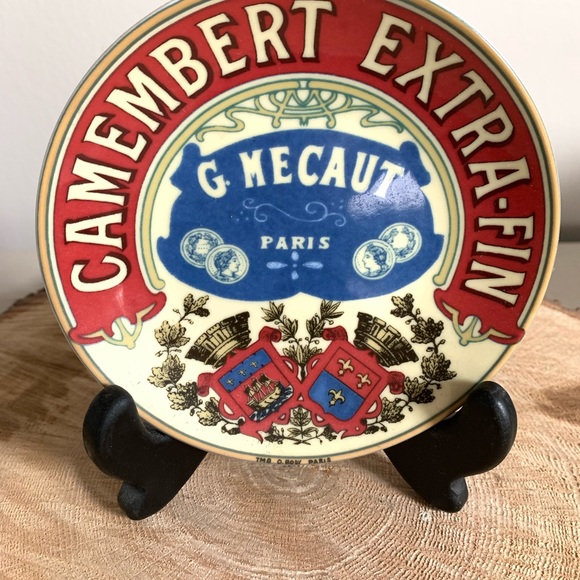 Accent Decor - Picture 2 of 7